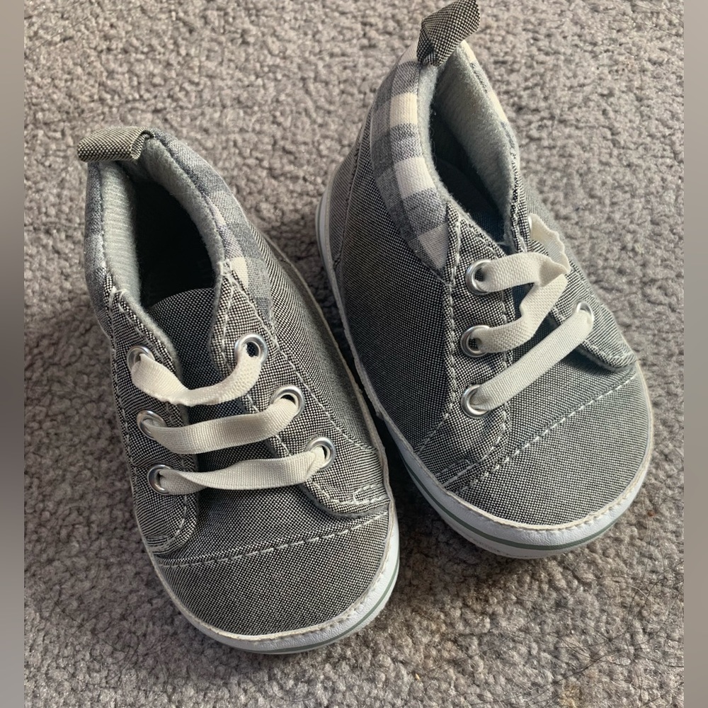 little gray and white little me brand shoes